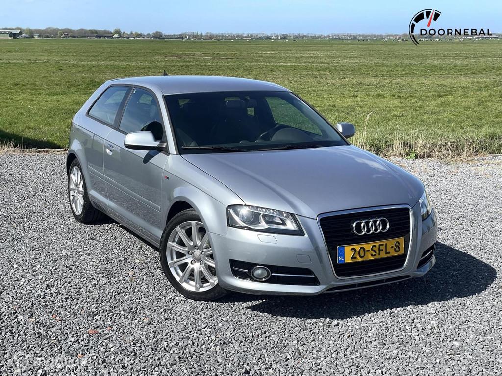 Audi A3 1.2 TFSI Ambition Pro Line S Line / LEDER / HAAK !, Voorwielaandrijving, Euro 5, Gebruikt, Zwart