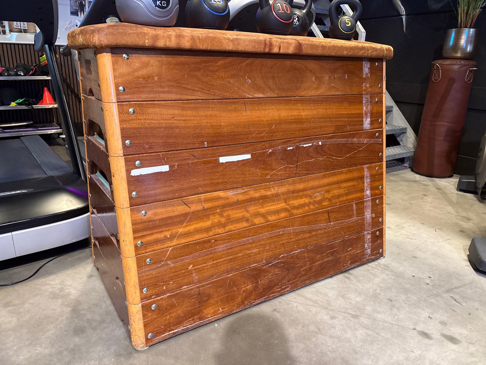 Vintage Turnkast / Gym Box, Ophalen, Gebruikt