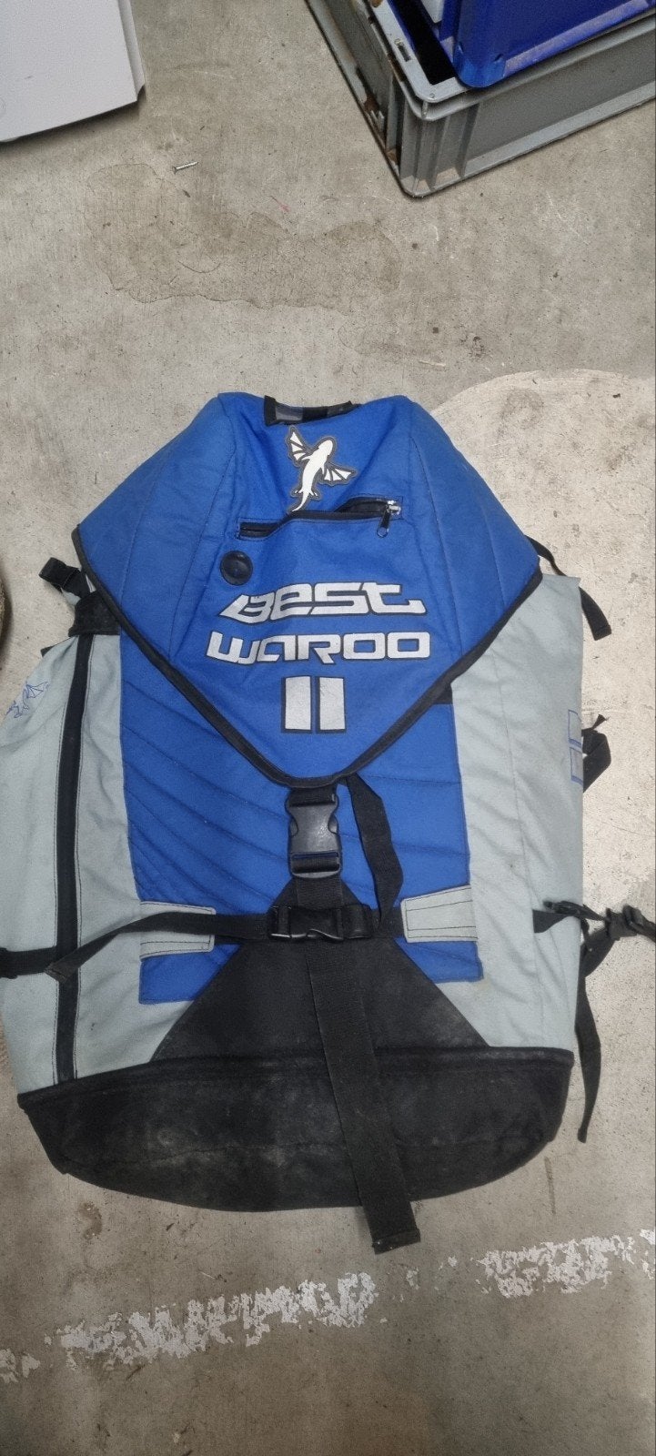 Best waroo 11 m2 kite kitezeil loopt heel langzaam leeg, Geen board, Ophalen, Gebruikt