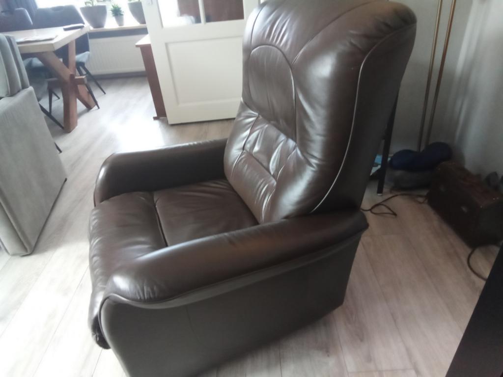 2 stuks bruine relax stoelen, Huis en Inrichting, Fauteuils, Ophalen of Verzenden, Gebruikt, 75 tot 100 cm, 50 tot 75 cm