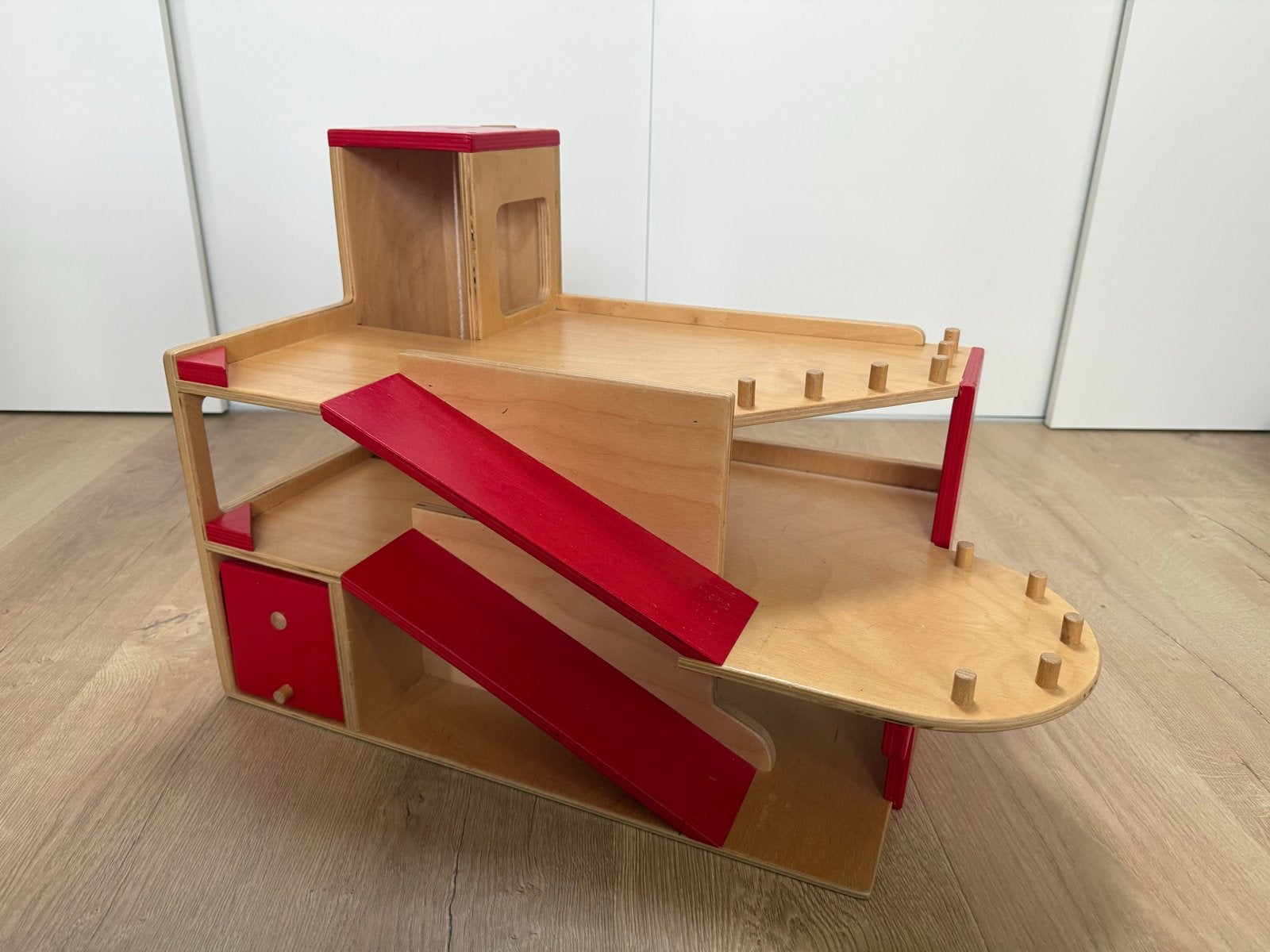 Van Dijk Toys houten autogarage, Ophalen, Zo goed als nieuw, Overige typen