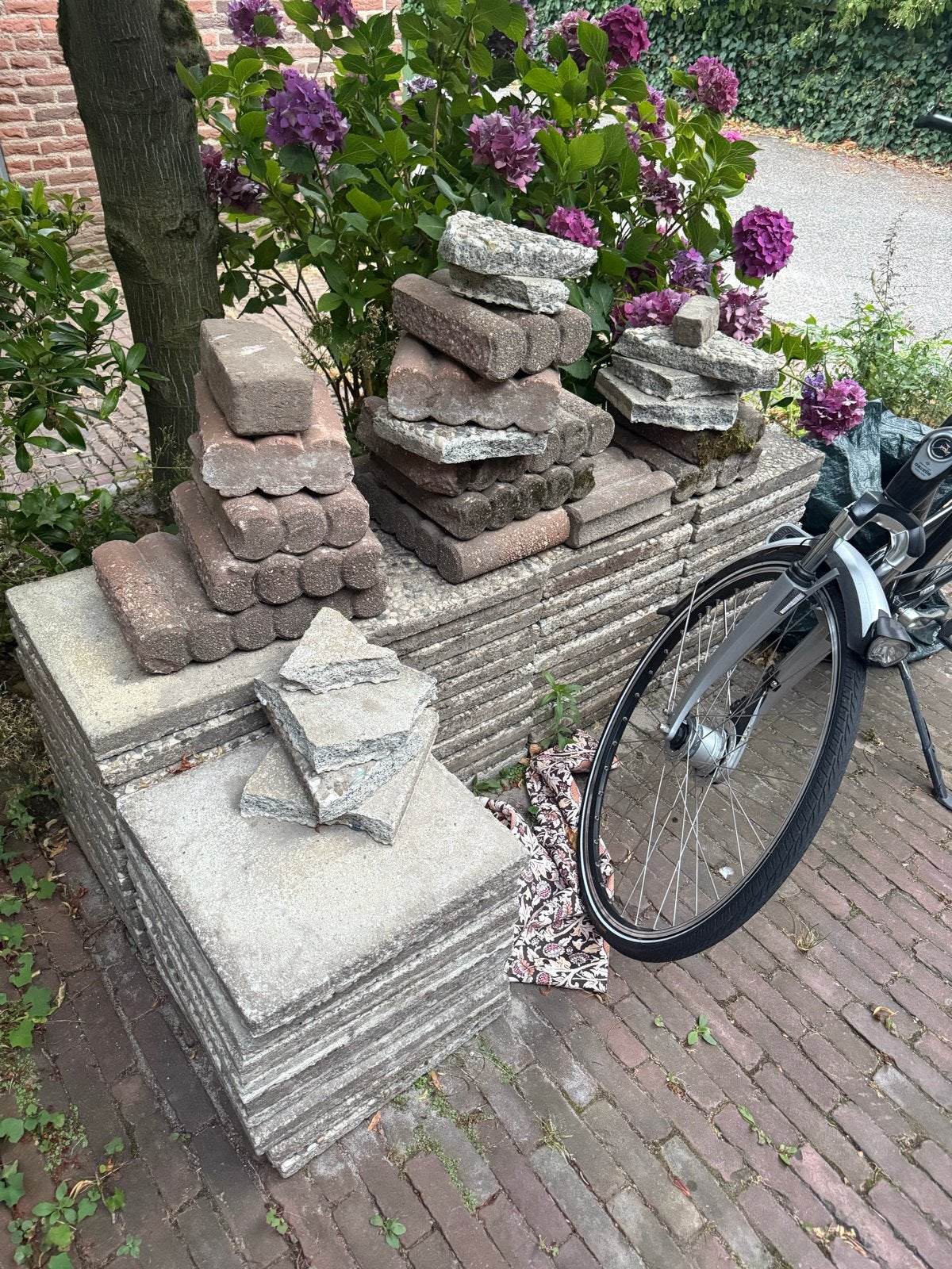 Gebruikte grindtegels 40x40 circa 50 stuks, Tuin en Terras, Ophalen, Gebruikt, Overige typen, Minder dan 5 m²