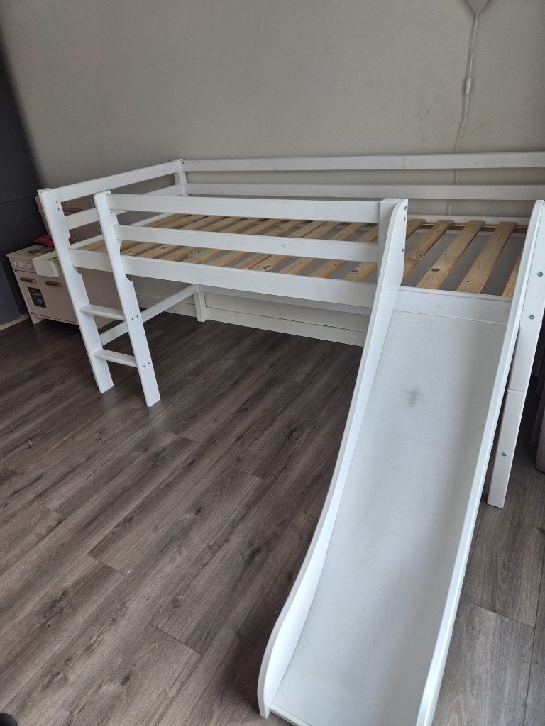 Halfhoog slaper, Huis en Inrichting, Slaapkamer | Stapelbedden en Hoogslapers, Ophalen, Eenpersoons, Minder dan 160 cm, Zo goed als nieuw