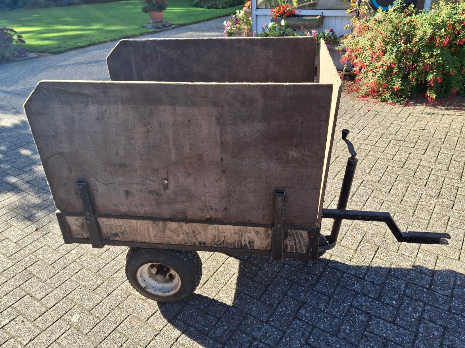 Kar voor zitmaaier tuintrekker, Ophalen, Gebruikt