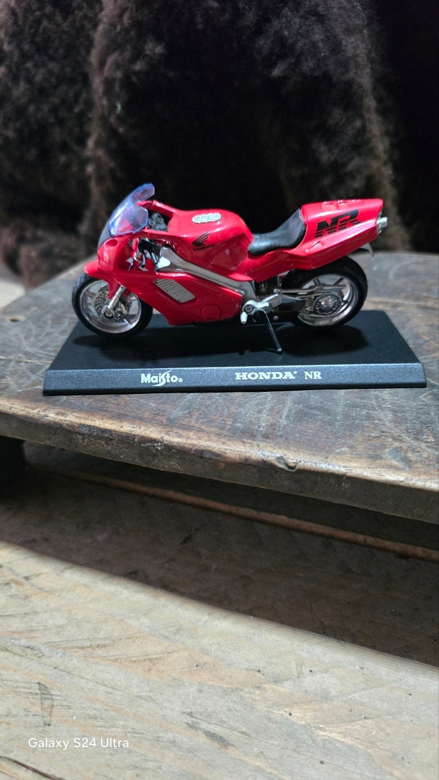 B8 > Honda NR750
op originele plaatje.
11cm lang, Hobby en Vrije tijd, Modelbouw | Overige, Ophalen of Verzenden, Nieuw, Groter dan 1:32