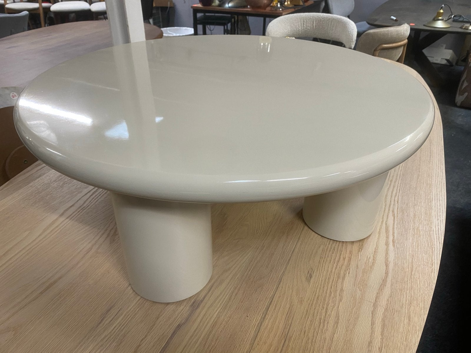 Bloop hoogglans beige salontafel 80x30, Ophalen, Kunststof, 50 tot 100 cm, Rond