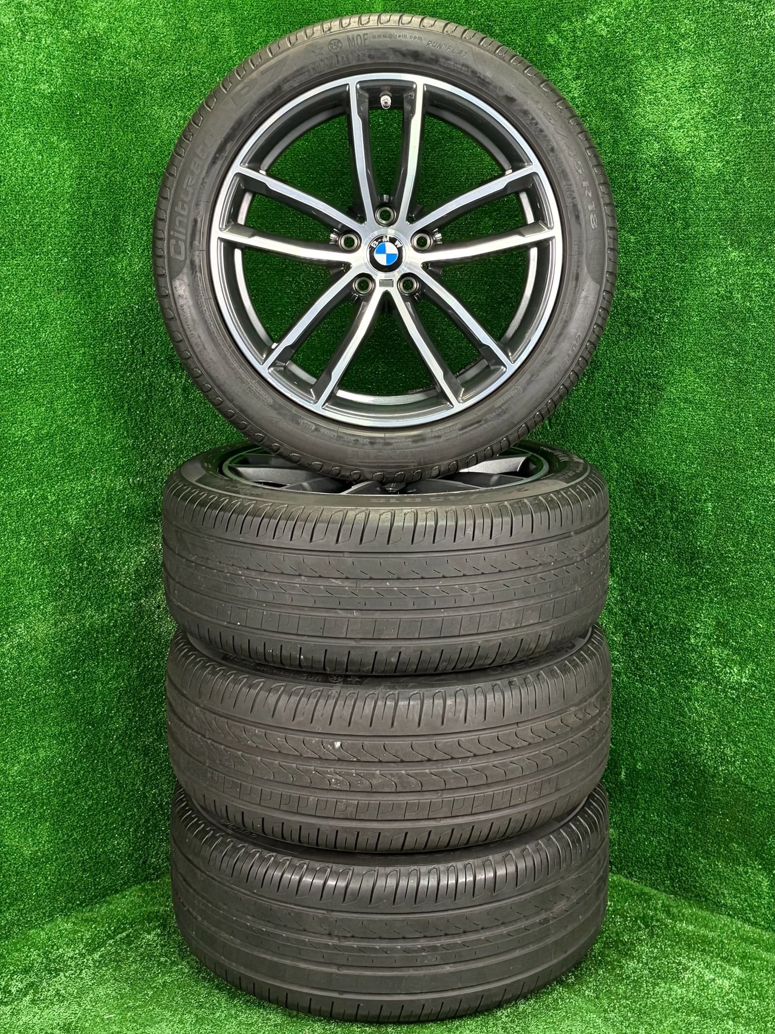 Originele 18 inch BMW 662M velgen met banden 5-serie g30 g31, 18 inch, -, -, Banden en Velgen