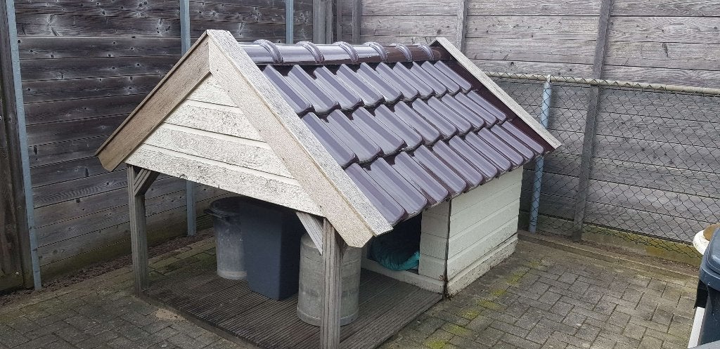 Hondenhok met dakpannen te koop, Ophalen, Gebruikt, 110 cm of meer, 100 cm of meer