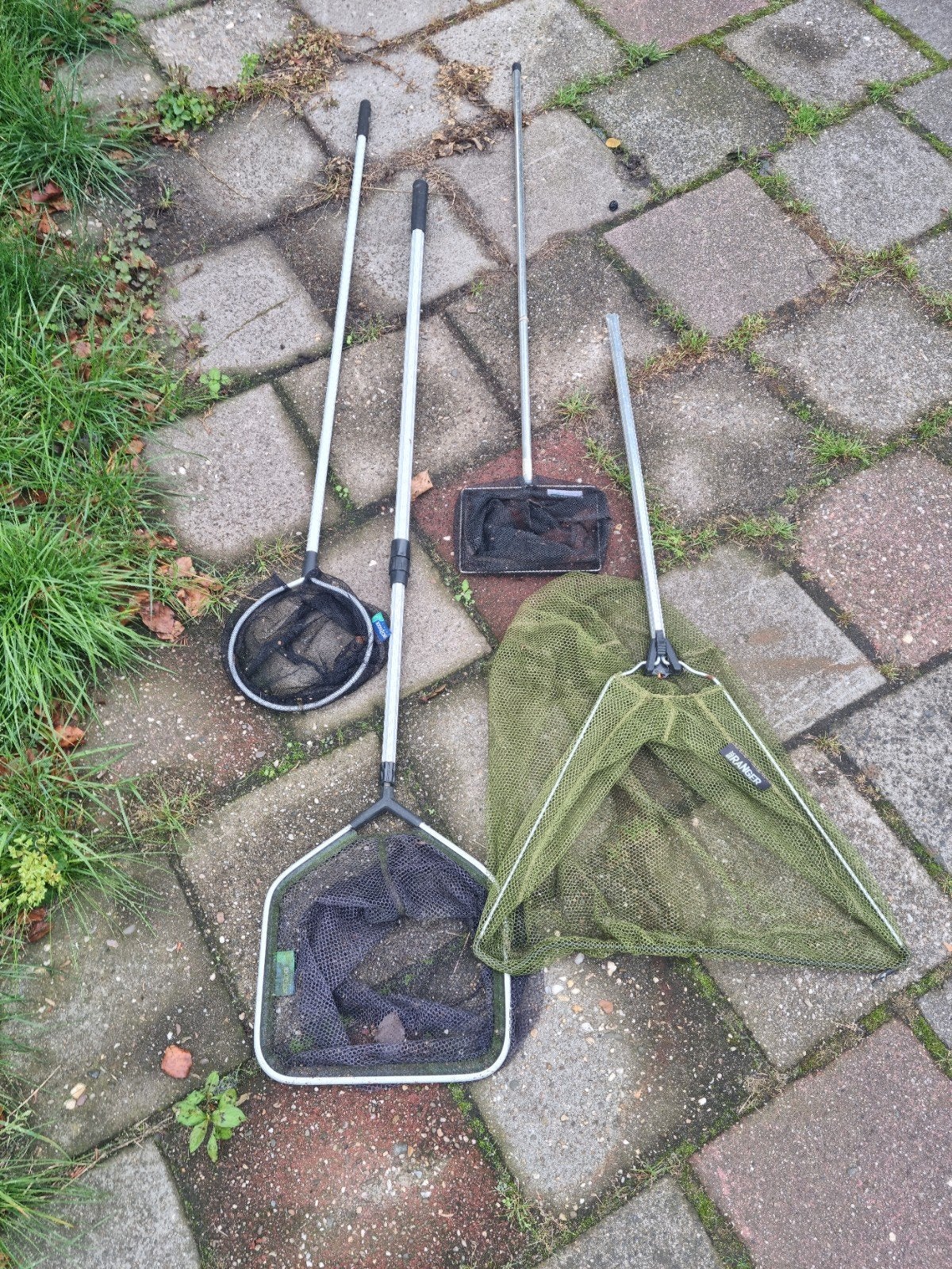 4 vijvernetten schepnetten visnetten div. merken 

Te koop:, Tuin en Terras, Ophalen