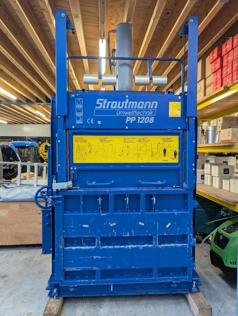 Strautmann PP 1208 balen pers karton papier plastic, Ophalen, Gebruikt