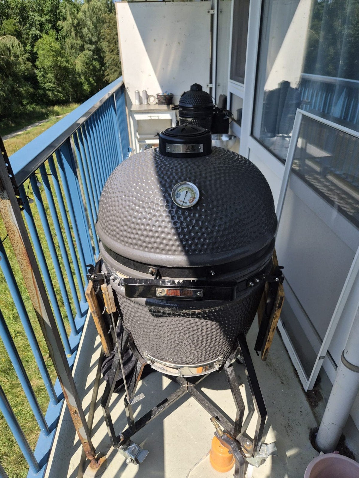 Gril guru 47 cm, Tuin en Terras, Ophalen, Gebruikt, Goeroe, Met accessoires