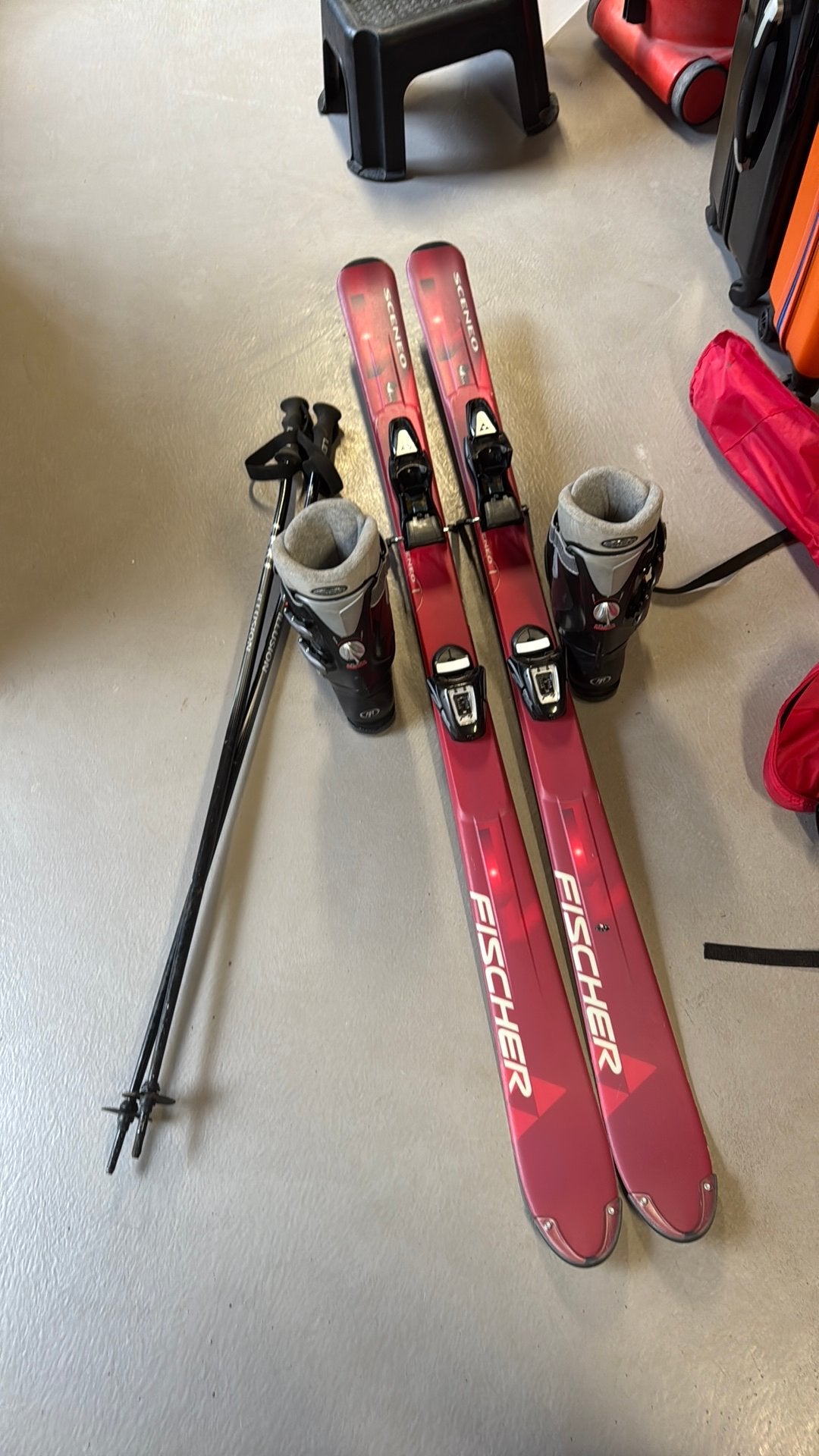 Ski’s met skischoenen, Ophalen, 140 tot 160 cm, Zo goed als nieuw, Carve