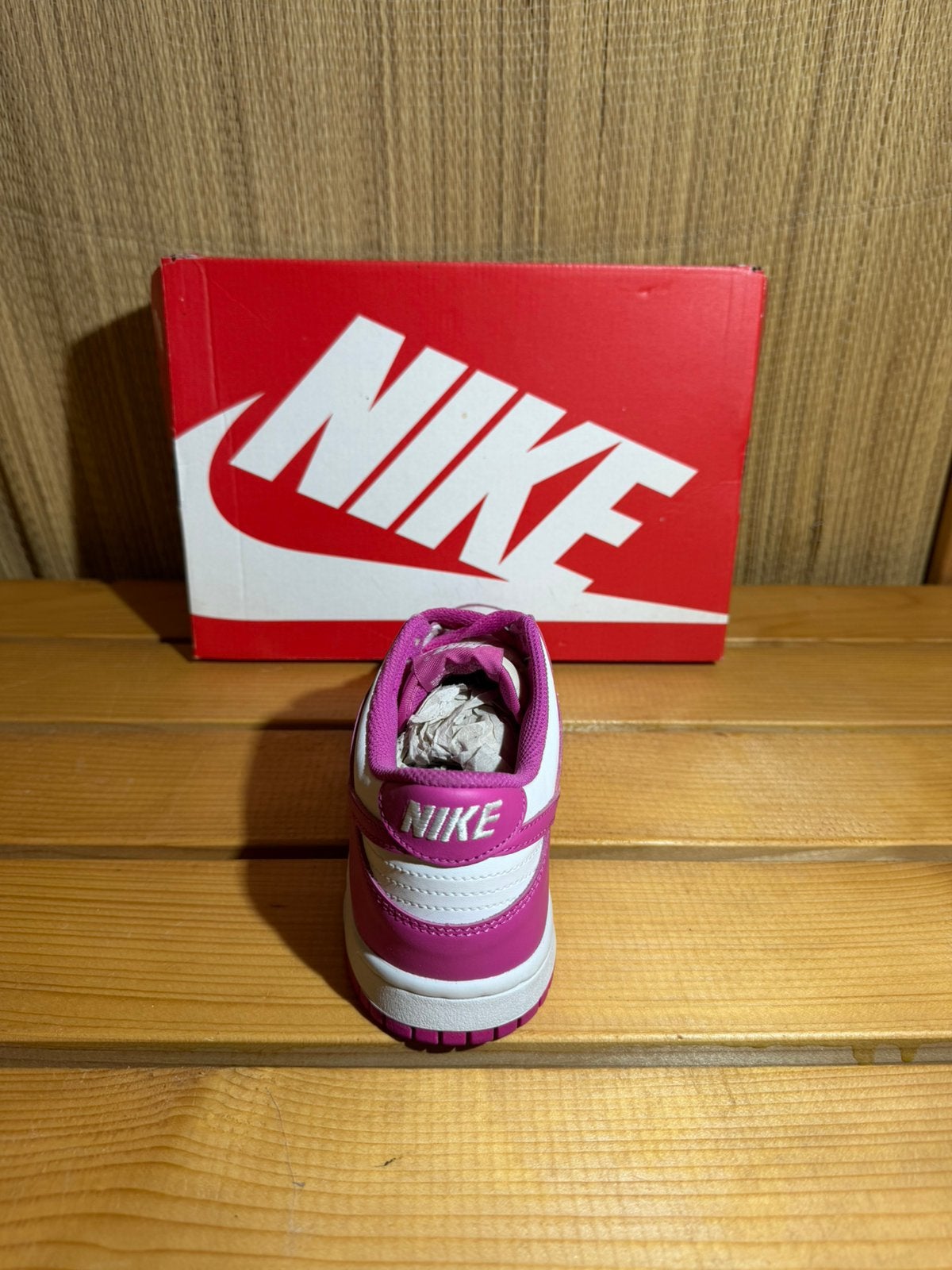 Nike Dunk Low Active Fuchsia (GS), Nieuw, Ophalen of Verzenden, Sneakers of Gympen, Roze