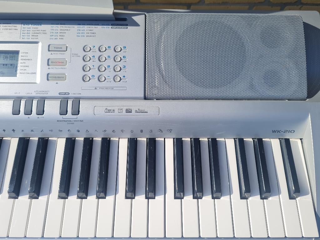 Casio WK 210 Keyboard, Muziek en Instrumenten, Keyboards, Casio, Gebruikt, Midi-aansluiting, Ophalen of Verzenden