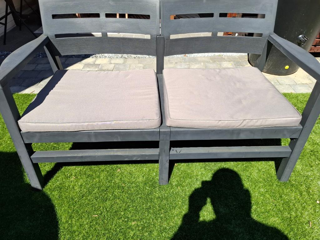 Comfortabele kunstof tuinbank - 2-zits in Raalte, Tuin en Terras, Ophalen, Gebruikt, Kunststof