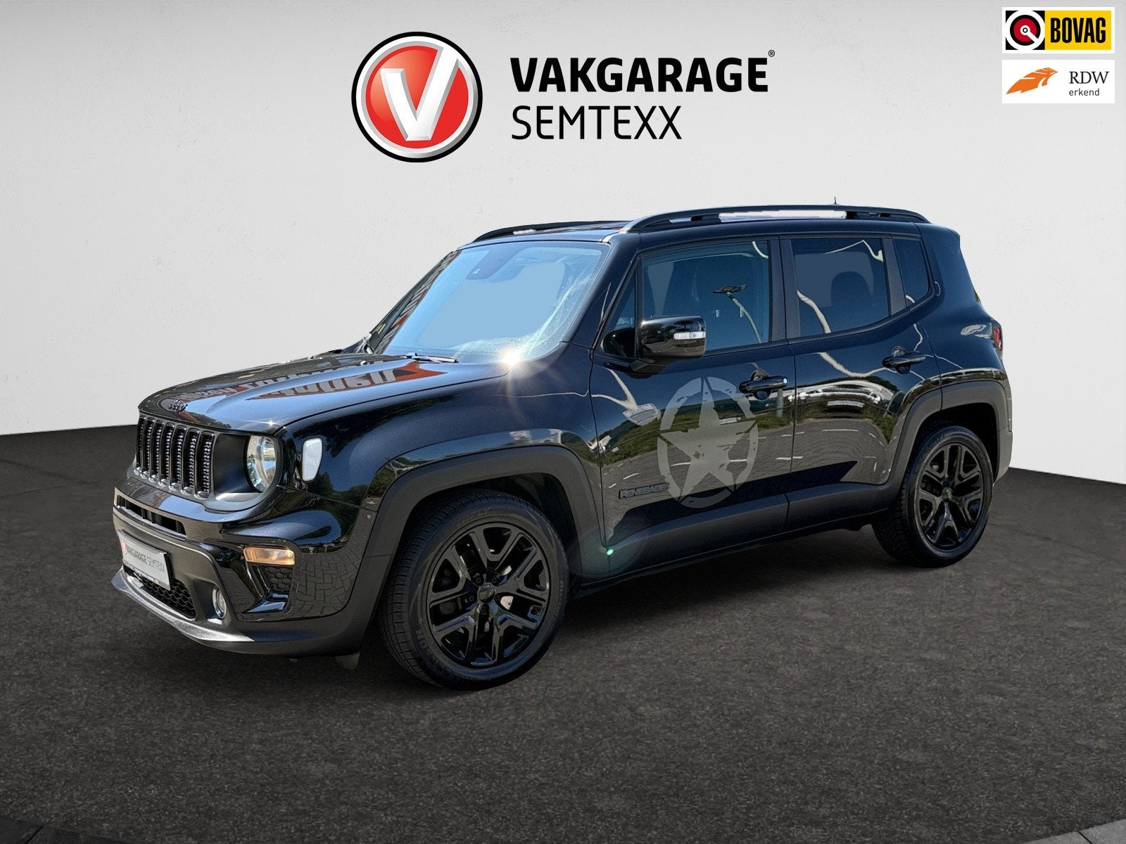 Jeep Renegade 1.3T Freedom | Automaat | Clima | Cruise | Dak, Auto's, Gebruikt, 4 cilinders, Zwart, 151 pk