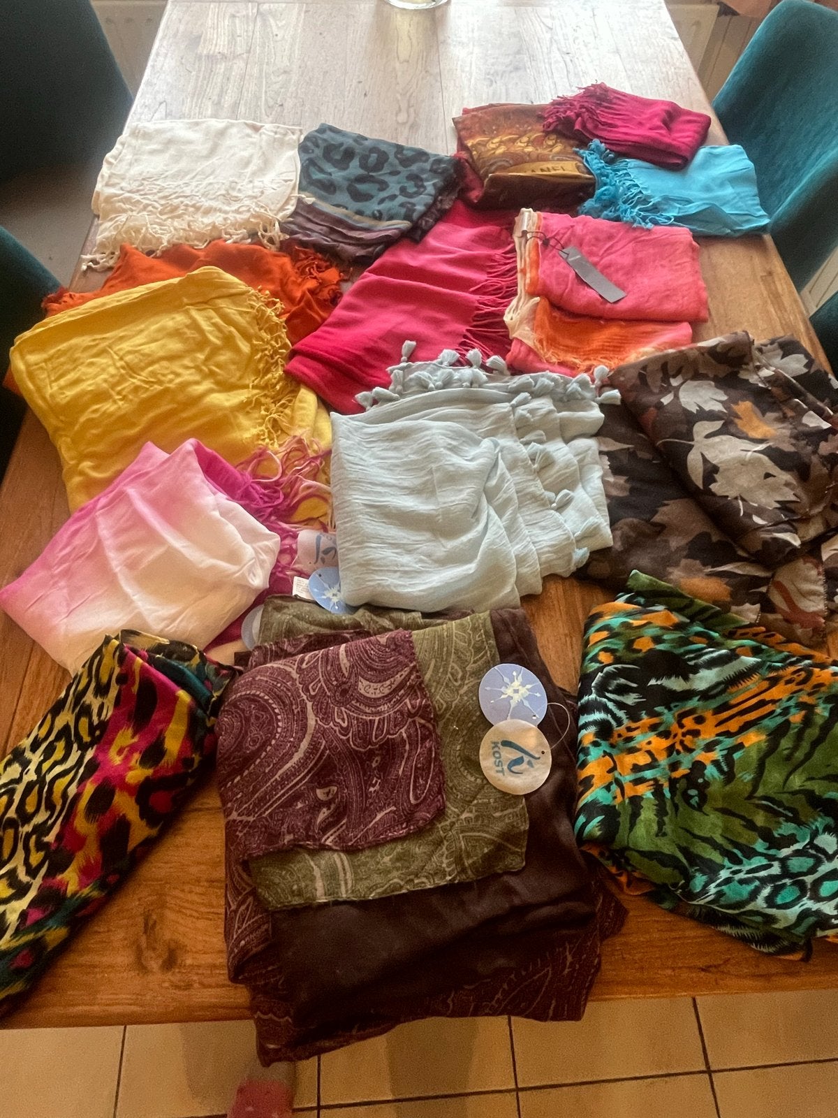 Grote collectie sjaals &1 stola diversen kleuren en prints, Ophalen of Verzenden, Zo goed als nieuw, Maat 38/40 (M), Sjaal