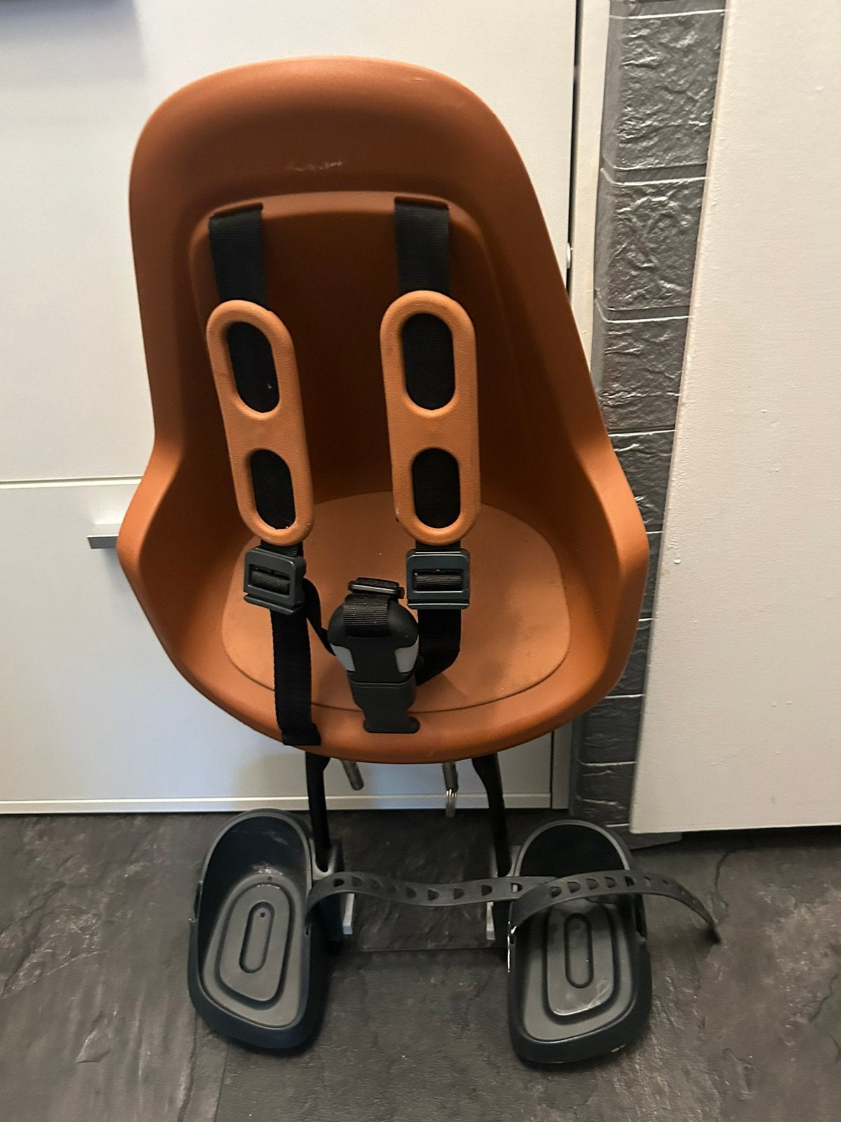 Bobike mini one schocolate LET OP ZONDER BOGEL DiE KAN VAAST, Ophalen, Zo goed als nieuw, 9 t/m 18 kg