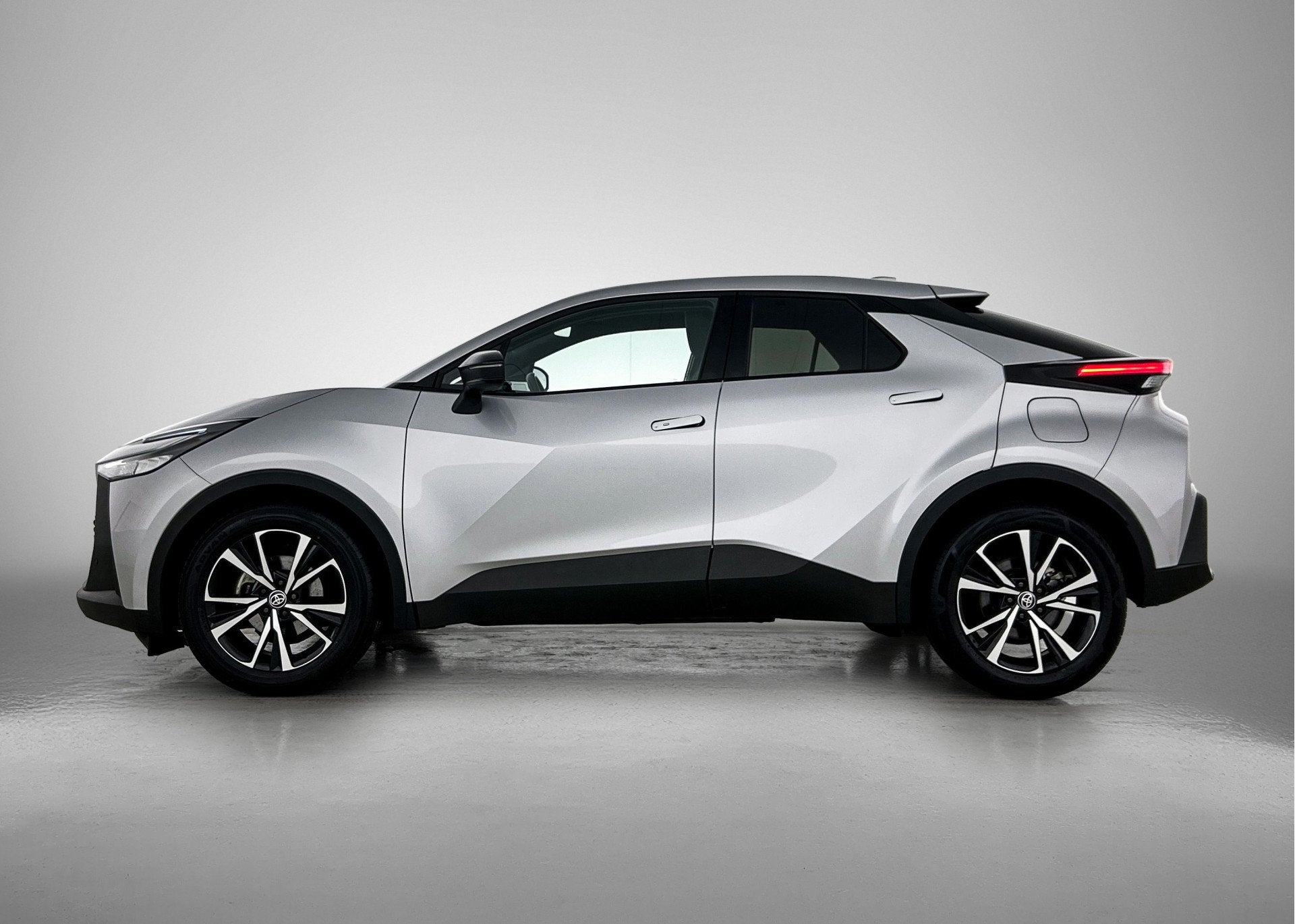 Toyota C-HR 140 Hybrid Dynamic | NL-Auto | Fabr Garantie t/m, Auto's, Toyota, 12 maanden, Stof, Euro 6, 4 cilinders