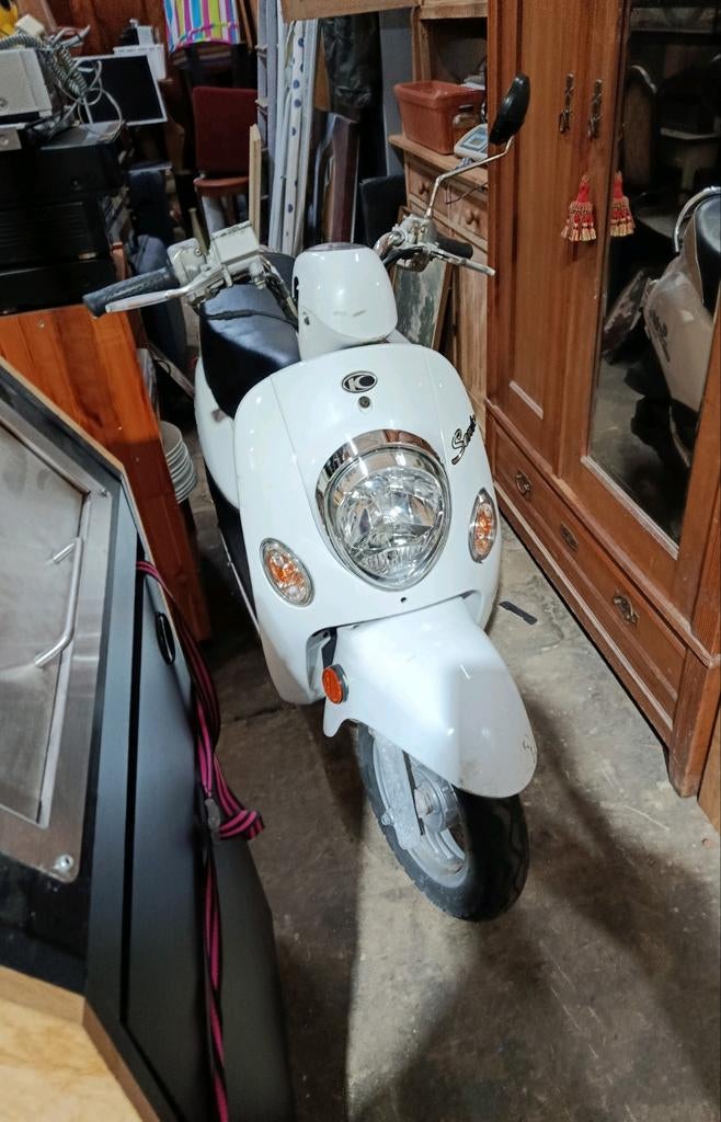 Kymco sento 4takt (25km) zeer betrouwbaar, Fietsen en Brommers, Scooters | Kymco, Ophalen, Gebruikt, Benzine, Overige modellen