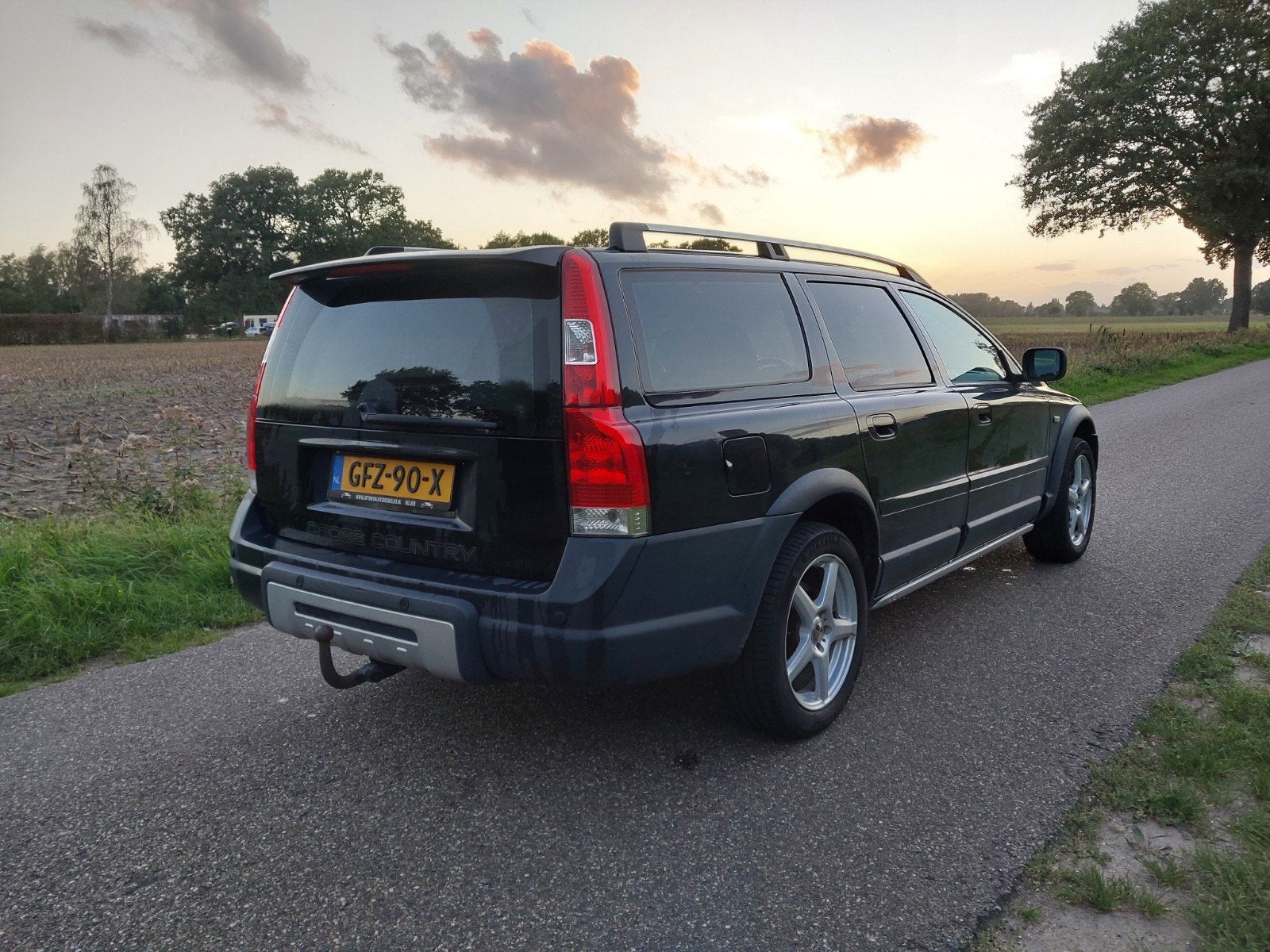 Volvo XC70 2.5 T AWD Geartronic 2006 Zwart, Auto's, Automaat, 1800 kg, Zwart, Leder