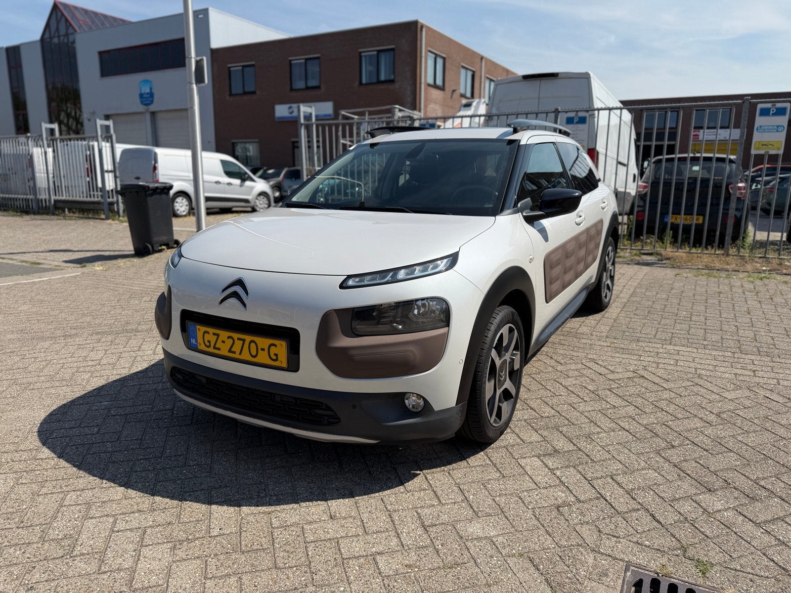Citroën C4 Cactus 1.2 | Automaat | Pano | Camera | Stoelverw, Auto's, 725 kg, Leder en Stof, Bruin, Particulier