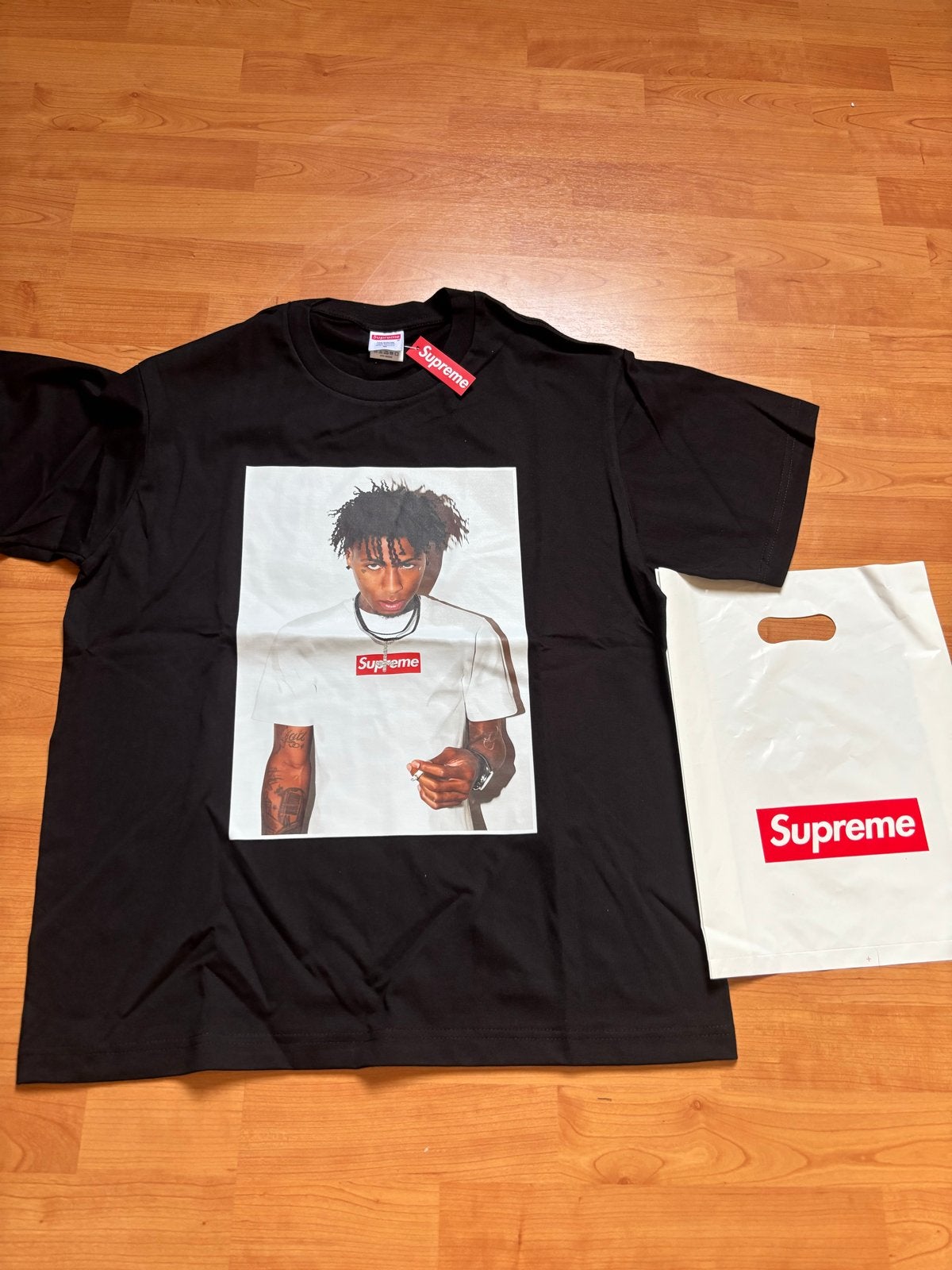 Supreme YoungBoy Never Broke Again Tee Zwart Maat M, Ophalen of Verzenden, Nieuw, Maat 48/50 (M), Zwart
