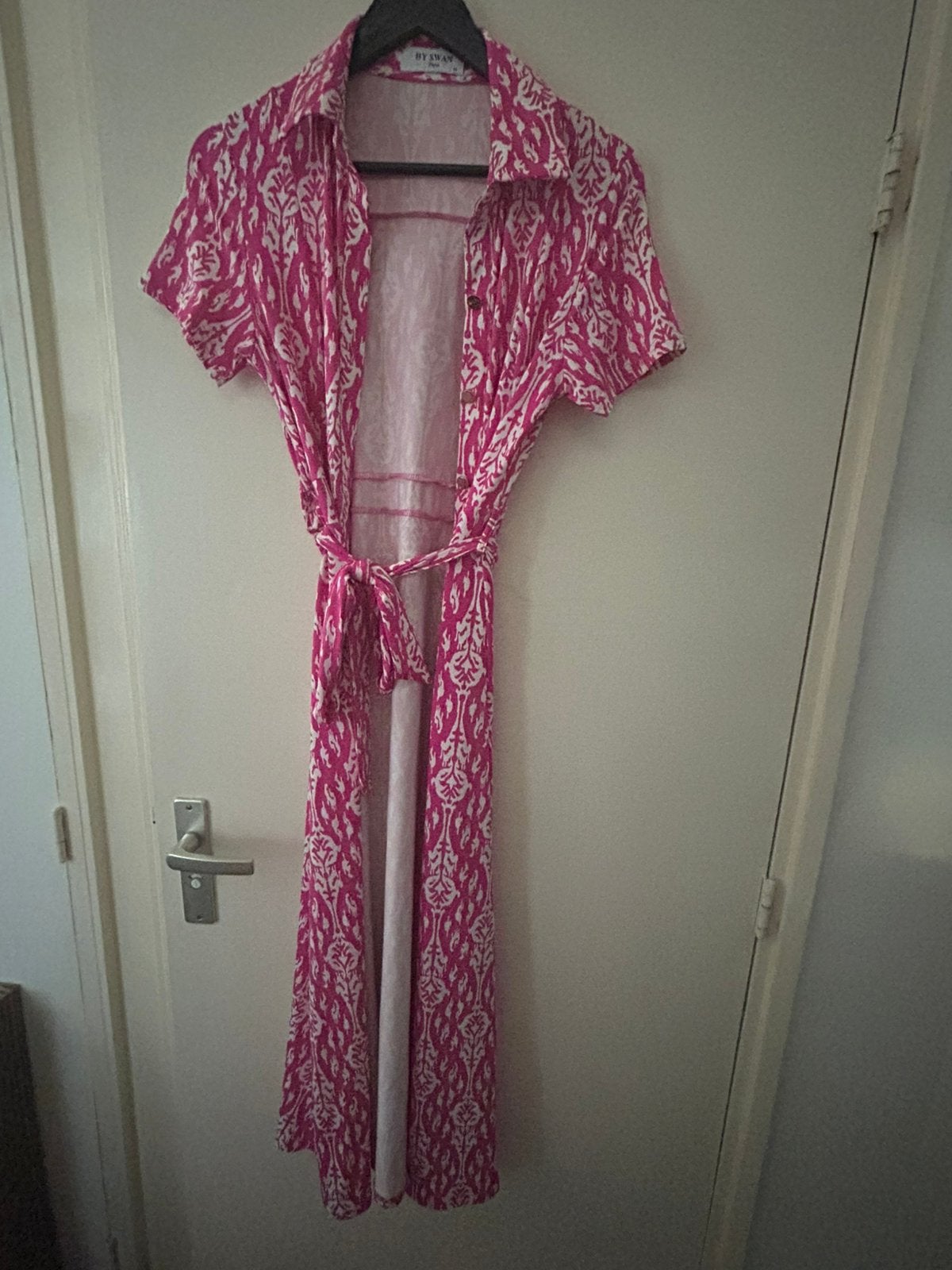 By Swan knoopjurk roze/wit, maat M, Kleding | Dames, Jurken, Maat 38/40 (M), Nieuw, Ophalen of Verzenden, Roze