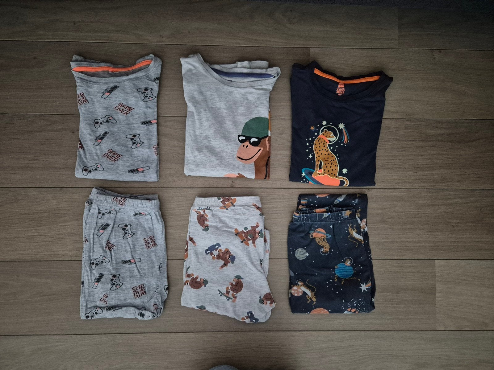 3x Hema pyjama nachtkleding game aap panter mt 134/140, Ophalen of Verzenden, Zo goed als nieuw, Jongen, Nacht- of Onderkleding