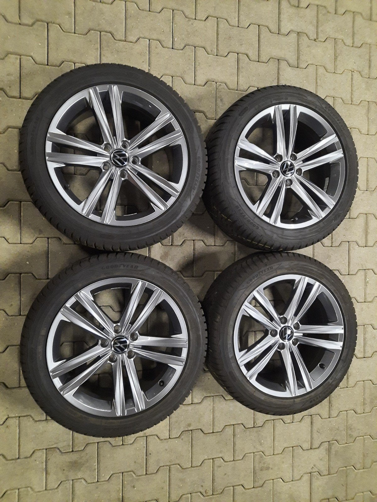 18 inch velgen 5×112 ORIGINELE VW ARTEON PASSAT B8 WINTERSET, 18 inch, Banden en Velgen, Personenwagen, Gebruikt