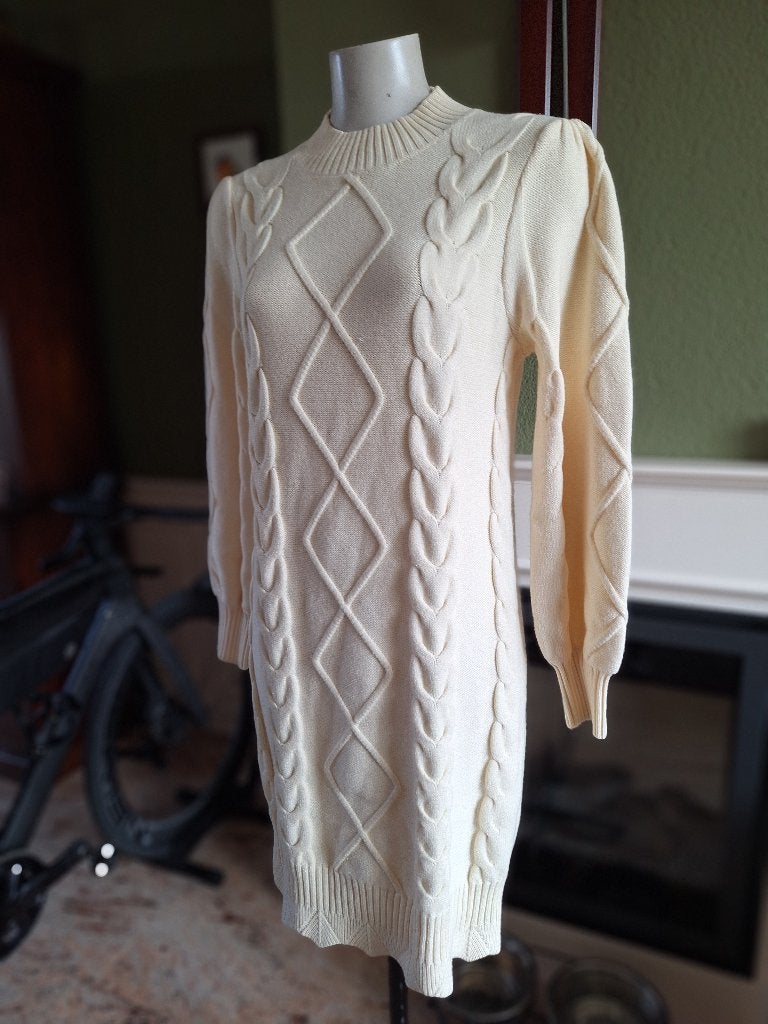 K-design crème jurk trui kabel crème mt 2 XXL, Kleding | Dames, Jurken, K-design, Verzenden, Wit, Maat 46/48 (XL) of groter