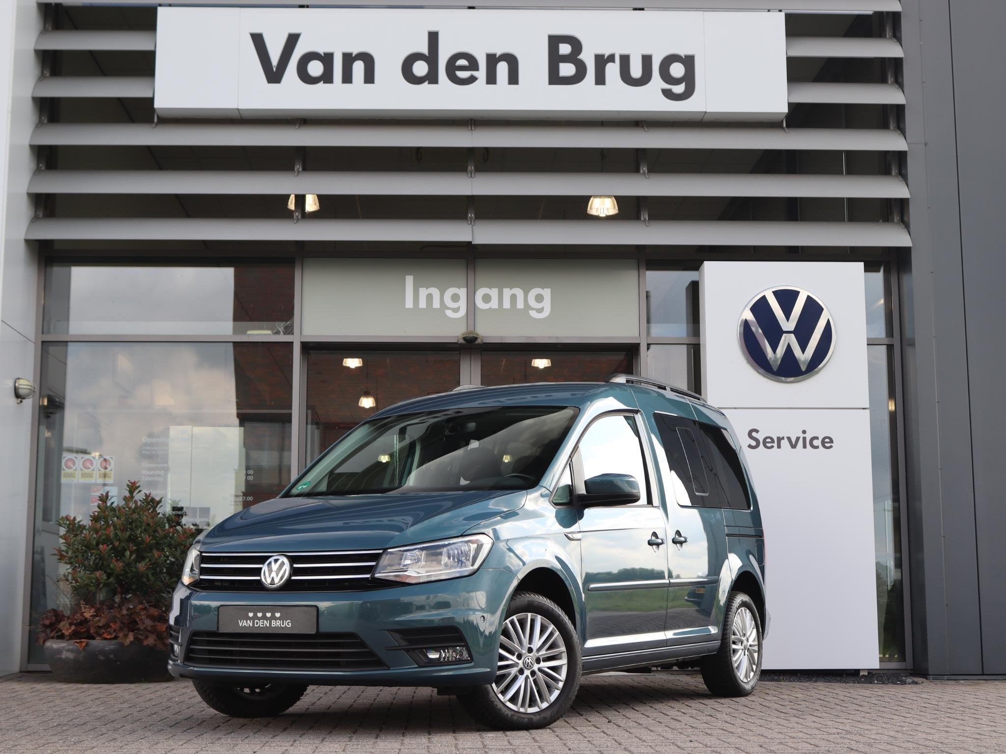Volkswagen Caddy 1.4 TSI 125 pk DSG Comfortline 5P | Camera, Auto's, Gebruikt, 4 cilinders, Parkeerassistent, 690 kg
