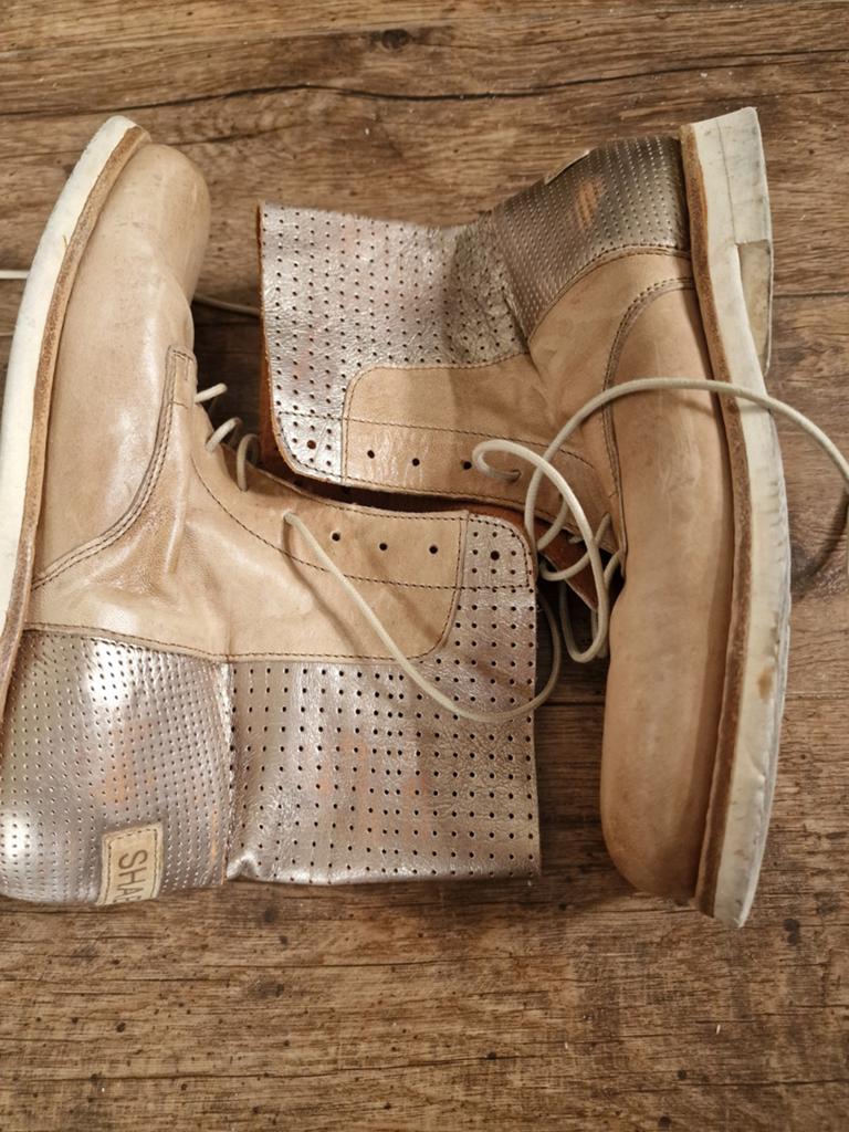 Mooie Shabbies - 37, Ophalen of Verzenden, Zo goed als nieuw, Beige