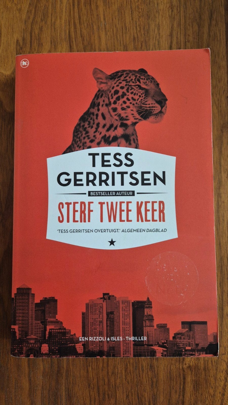 Sterf Twee Keer - Tess Gerritsen (Rizzoli & Isles thriller), Boeken, Ophalen of Verzenden, Gelezen, Tess Gerritsen