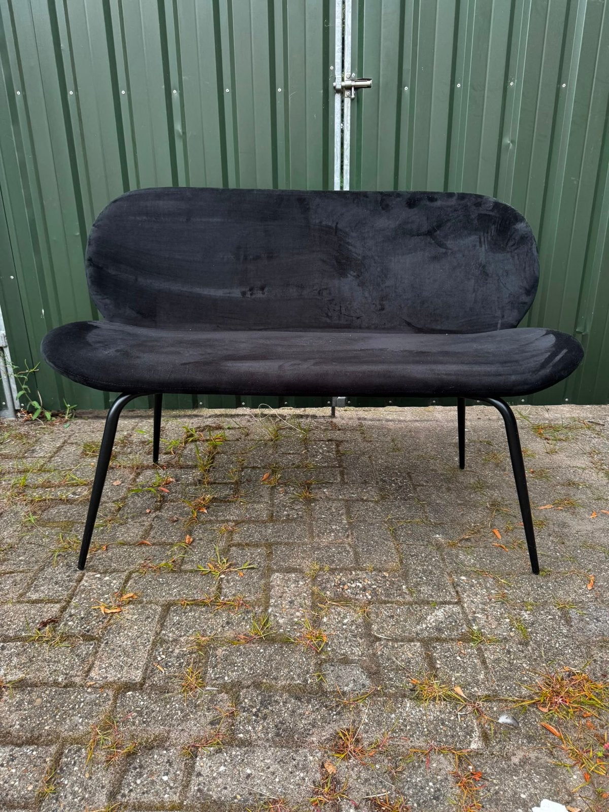 Zwarte fluwelen bank - Modern en comfortabel, Ophalen, Gebruikt, Minder dan 75 cm, Tweepersoons