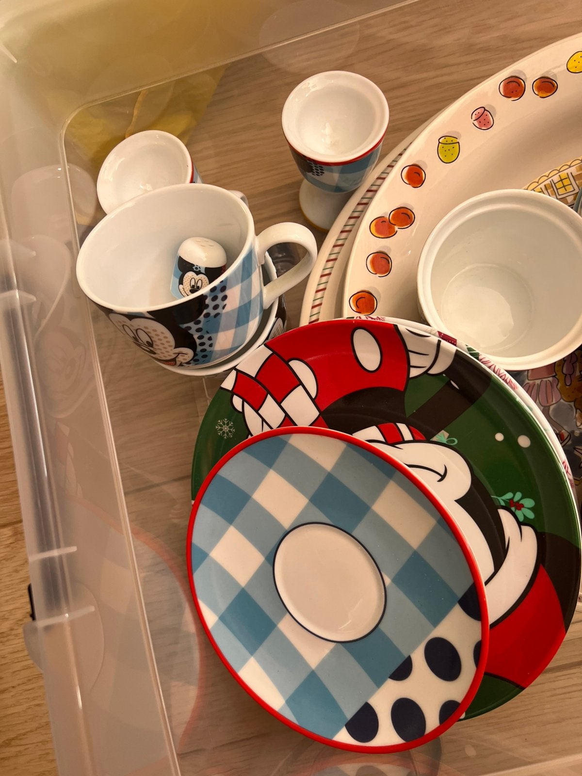 Divers Disney servies. Geen namaak, Ophalen of Verzenden, Porselein, Overige stijlen