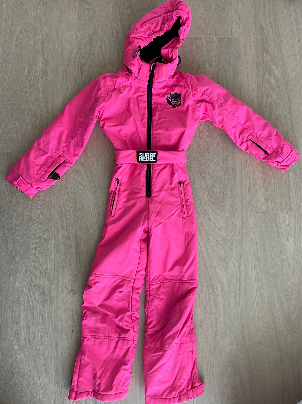 Super Rebel ski-overall roze maat 128, Ophalen of Verzenden, Gebruikt, Meisje, Sport- of Zwemkleding