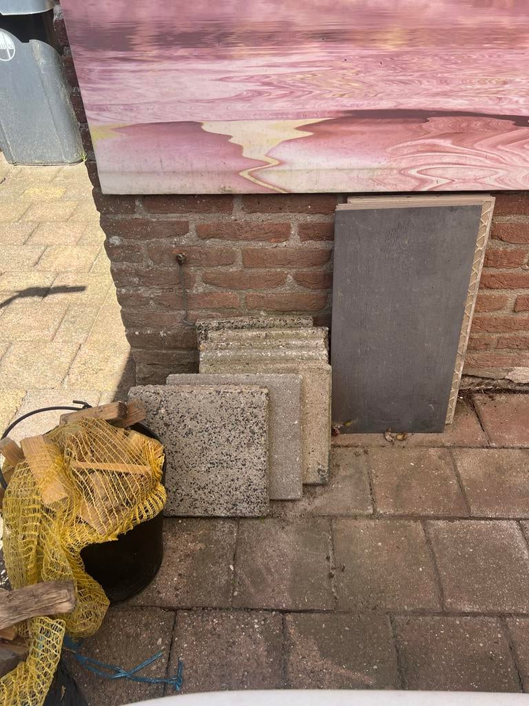 8  straattegels - gratis ophalen, Tuin en Terras, Gebruikt, Ophalen of Verzenden, Minder dan 5 m², Beton