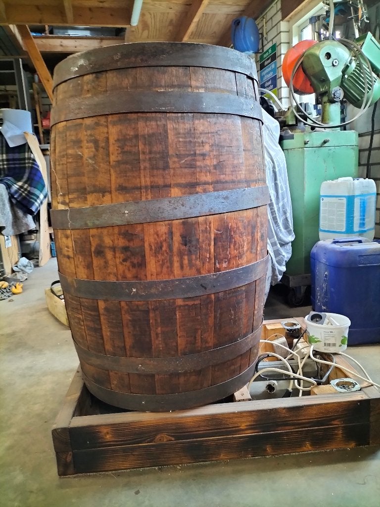 wijnvat met dranklift 220v gestrand project. zie fotos, Ophalen, Gebruikt, Overige typen