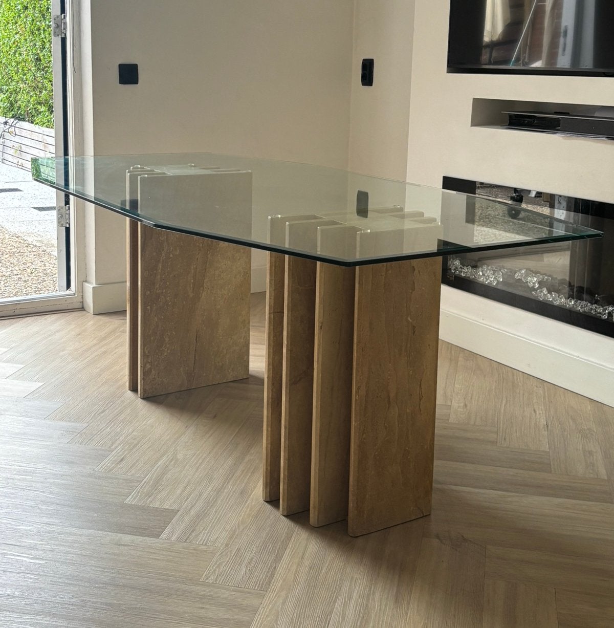 Postmodern travertin eettafel   – jaren 70 stijl, Huis en Inrichting, Tafels | Eettafels, Travertin japandi vintage marmeren natuursteen glas