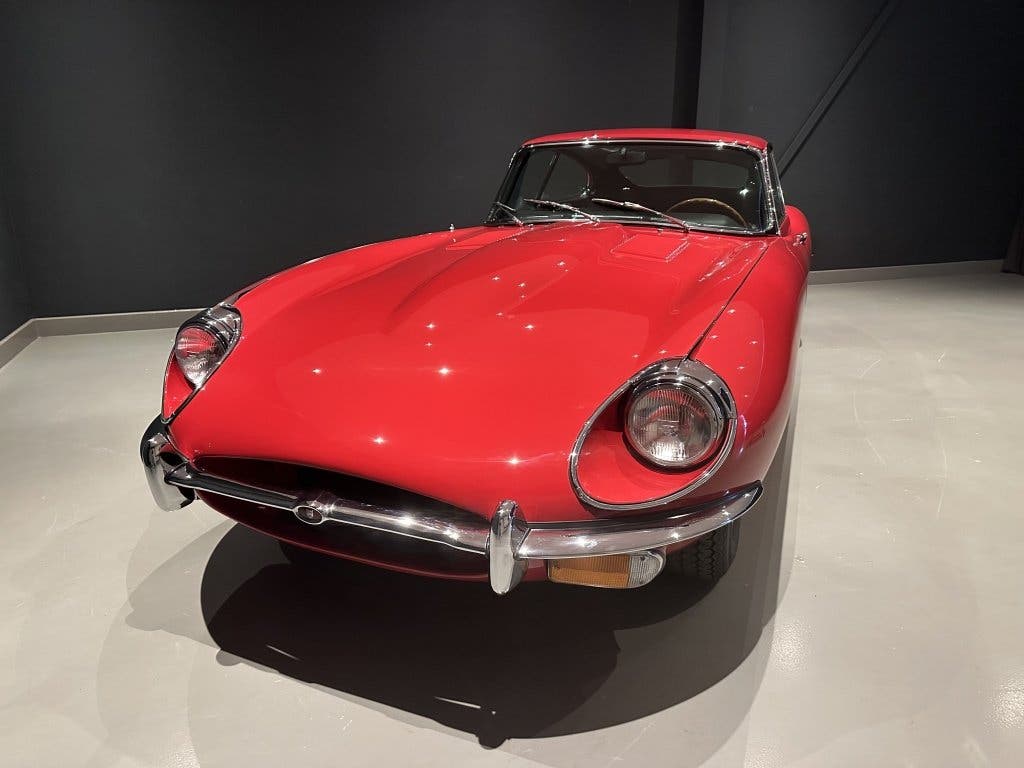 Jaguar E-Type Serie 2 Coupé 4,2 (bj 1970), foto 5
