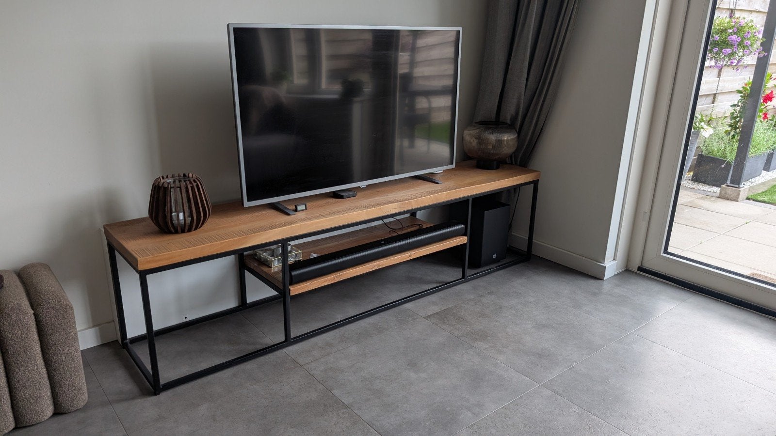 Tv meubel 200cm industrieel mangohout, Huis en Inrichting, Kasten | Televisiemeubels, Ophalen, 150 tot 200 cm, Zo goed als nieuw