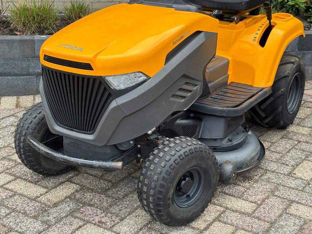 Stiga Gebruikte 2098h Zitmaaier 98cm mulch hydrost, Gebruikt, Stiga