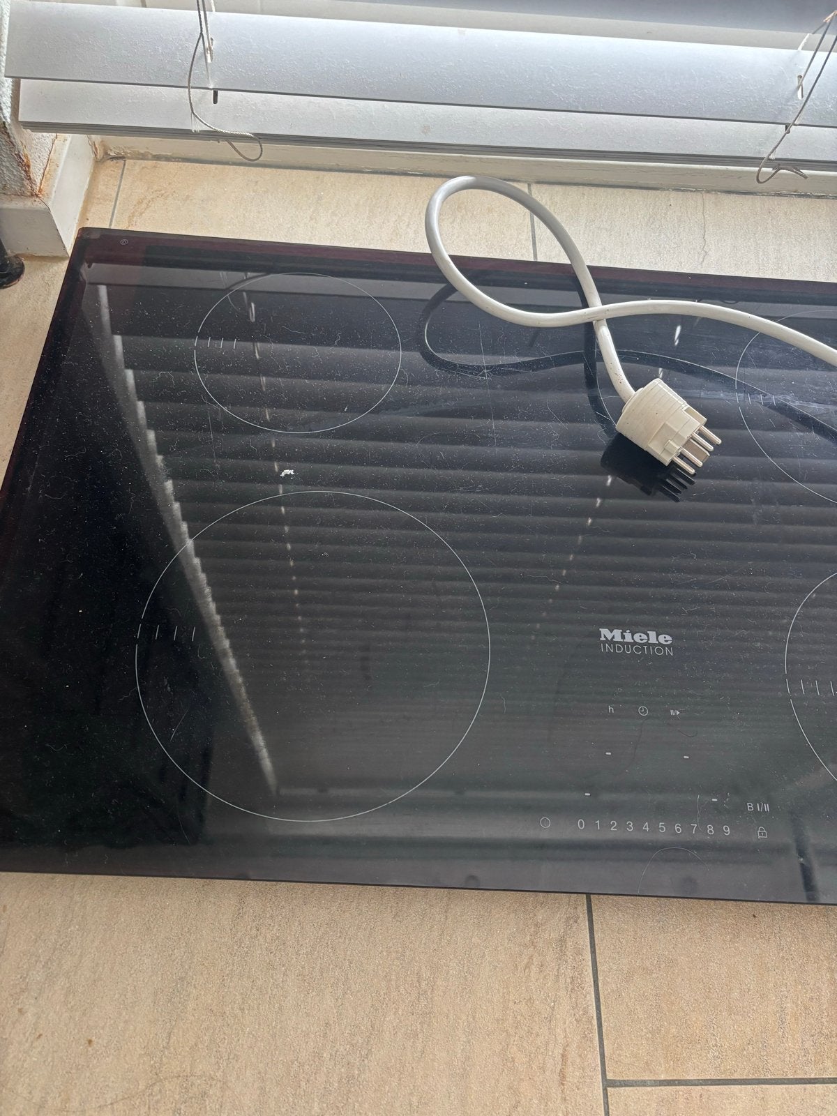 Miele Inductie Kookplaat type KM 6342 - Hoek Beschadigd, Witgoed en Apparatuur, Ophalen, Gebruikt, 4 kookzones, Inbouw