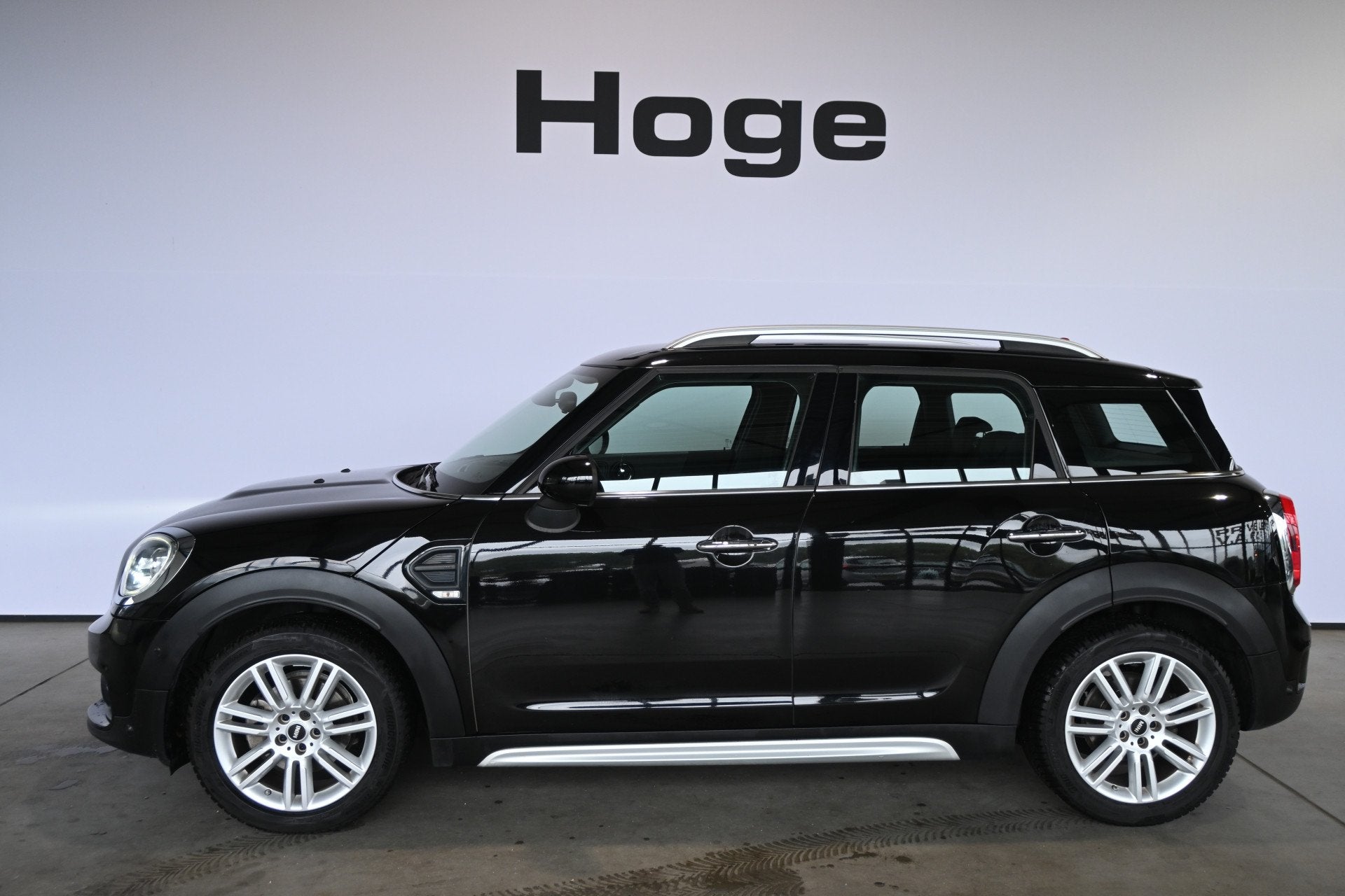 MINI Countryman 1.5 Cooper Dutch Made Edition Clima Cruise c, Auto's, 136 pk, Countryman, Leder en Stof, Zwart