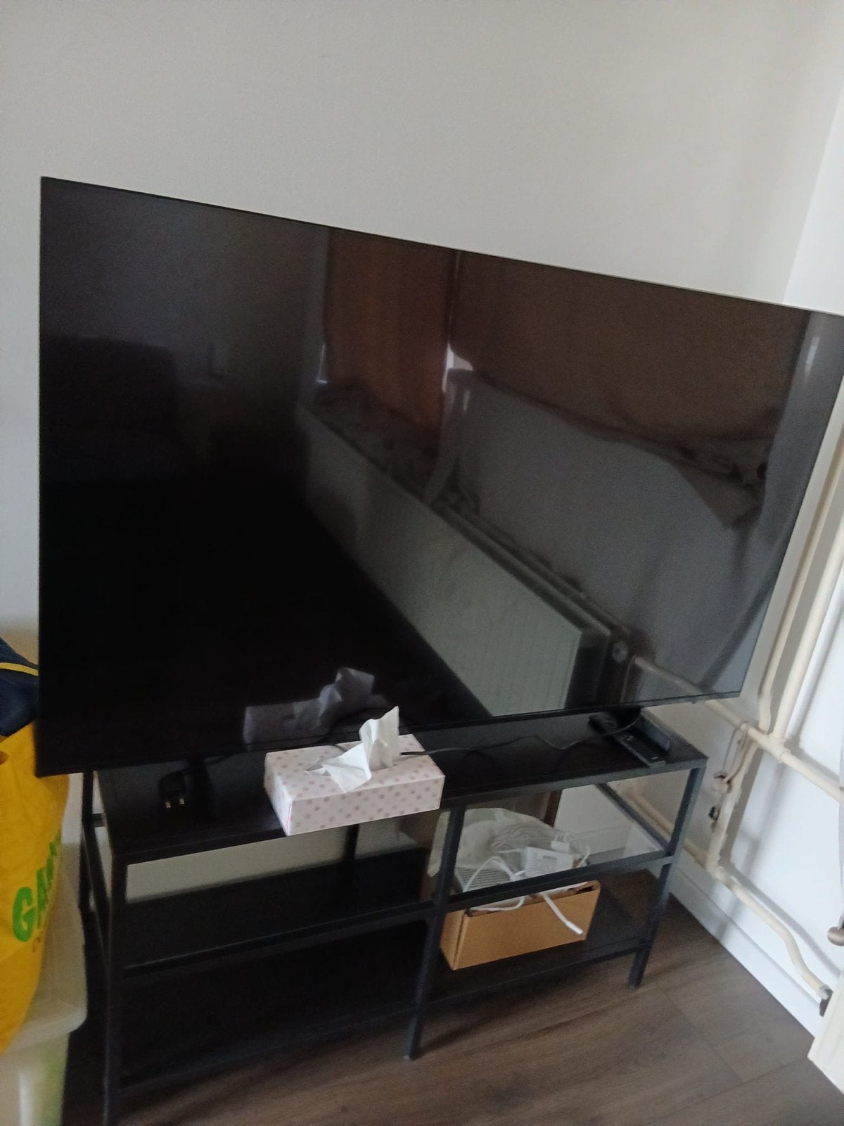 Zo goed als nieuwe tv (2 maanden oud) - Ophalen Waalwijk, Audio, Tv en Foto, Televisies, 50 Hz, Zo goed als nieuw, 100 cm of meer