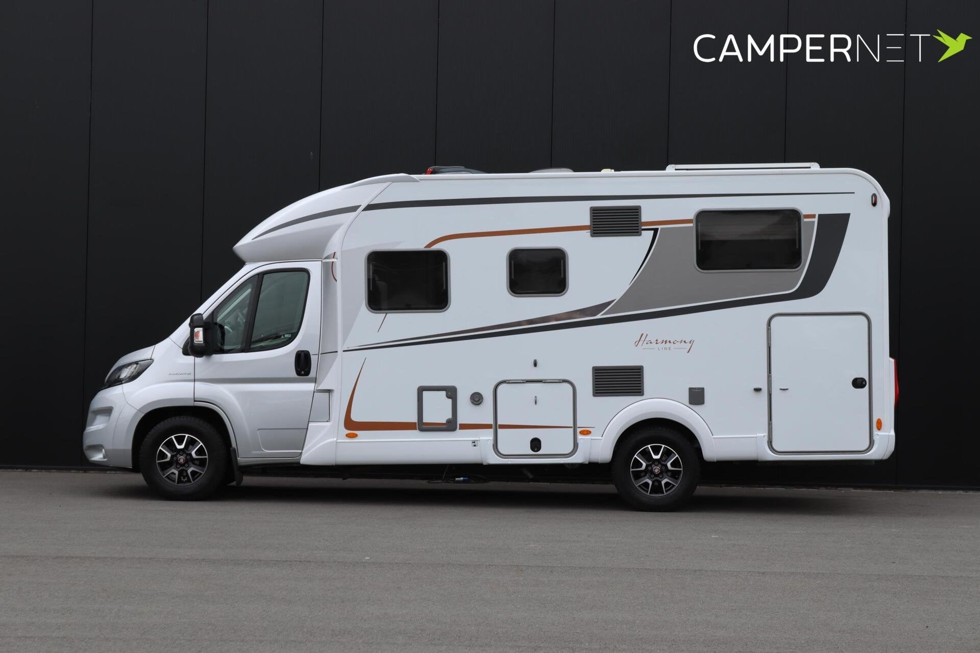 Bürstner Lyseo Harmony Line 140pk Automaat | Vlakke vloer!, Caravans en Kamperen, Campers, Automaat, Hordeur, Tot en met 2, 6 tot 7 meter