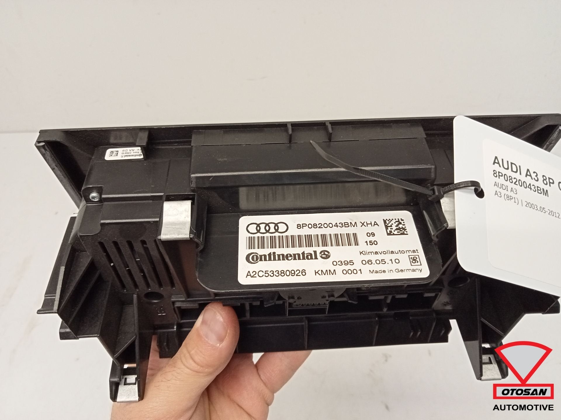 Audi A3 8P Climatronic Paneel Kachelbediening 8P0820043BM, Gebruikt, AUDI AG, Auto-Union-Strasse 1
85045  Ingolstadt, DE, Kundenbetreuung@audi.de