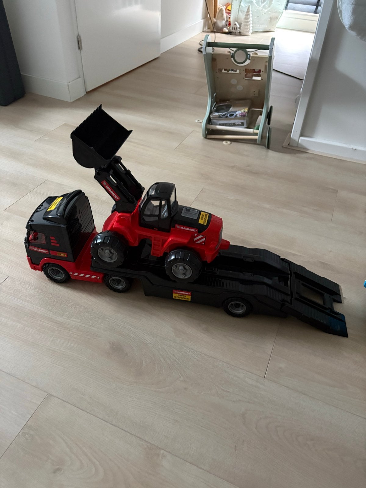 Mammoet Volvo Vrachtwagen met Oplegger en Shovel (Nieuw), Ophalen of Verzenden, Nieuw