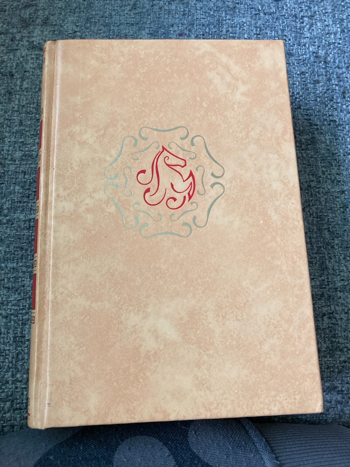 Boek met 4 romans: Remarque, Selinko, Garve, Bourgeon, Ophalen of Verzenden, Gelezen, Nederland